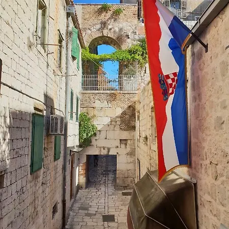 بيت ضيافة Secret Palace سبليت